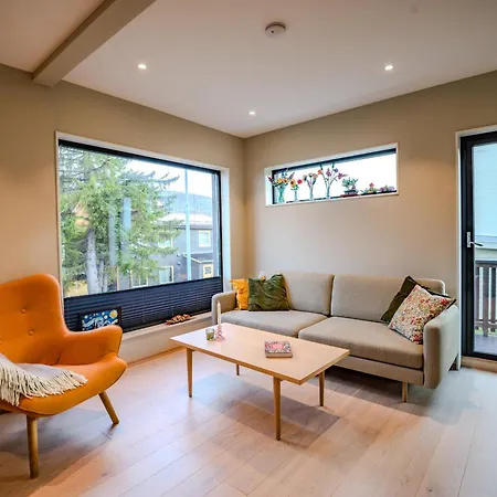 Modern And Central Apartment In Quiet Street Tromso Exterior photo