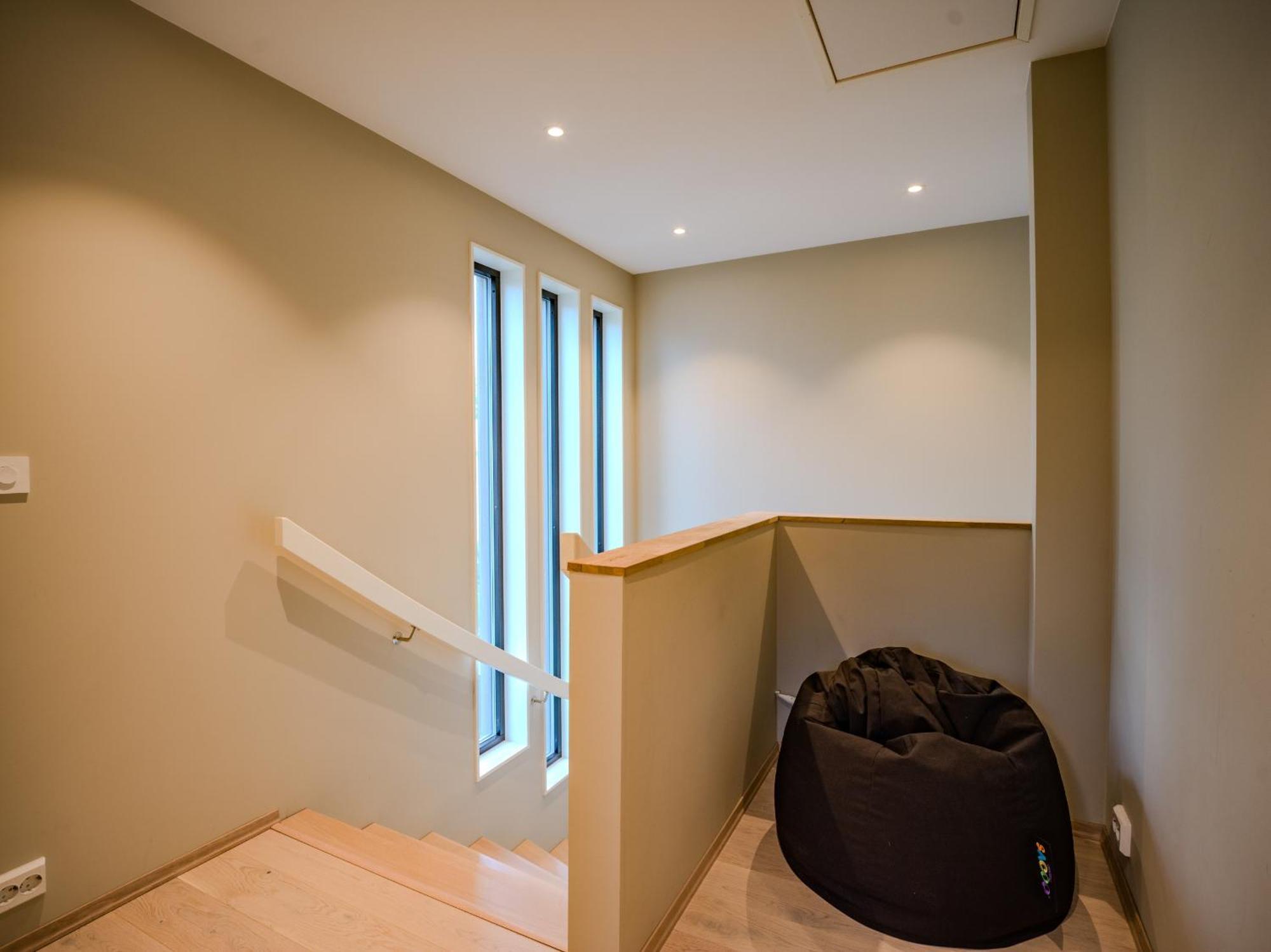 Modern And In Quiet Street Apartment *