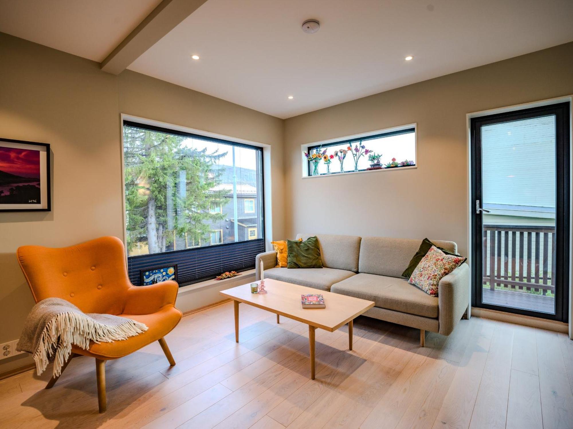 Modern And In Quiet Street Apartment *