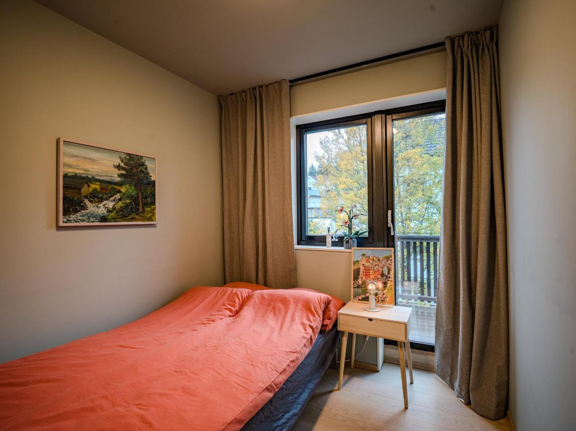 Modern And In Quiet Street Apartment *