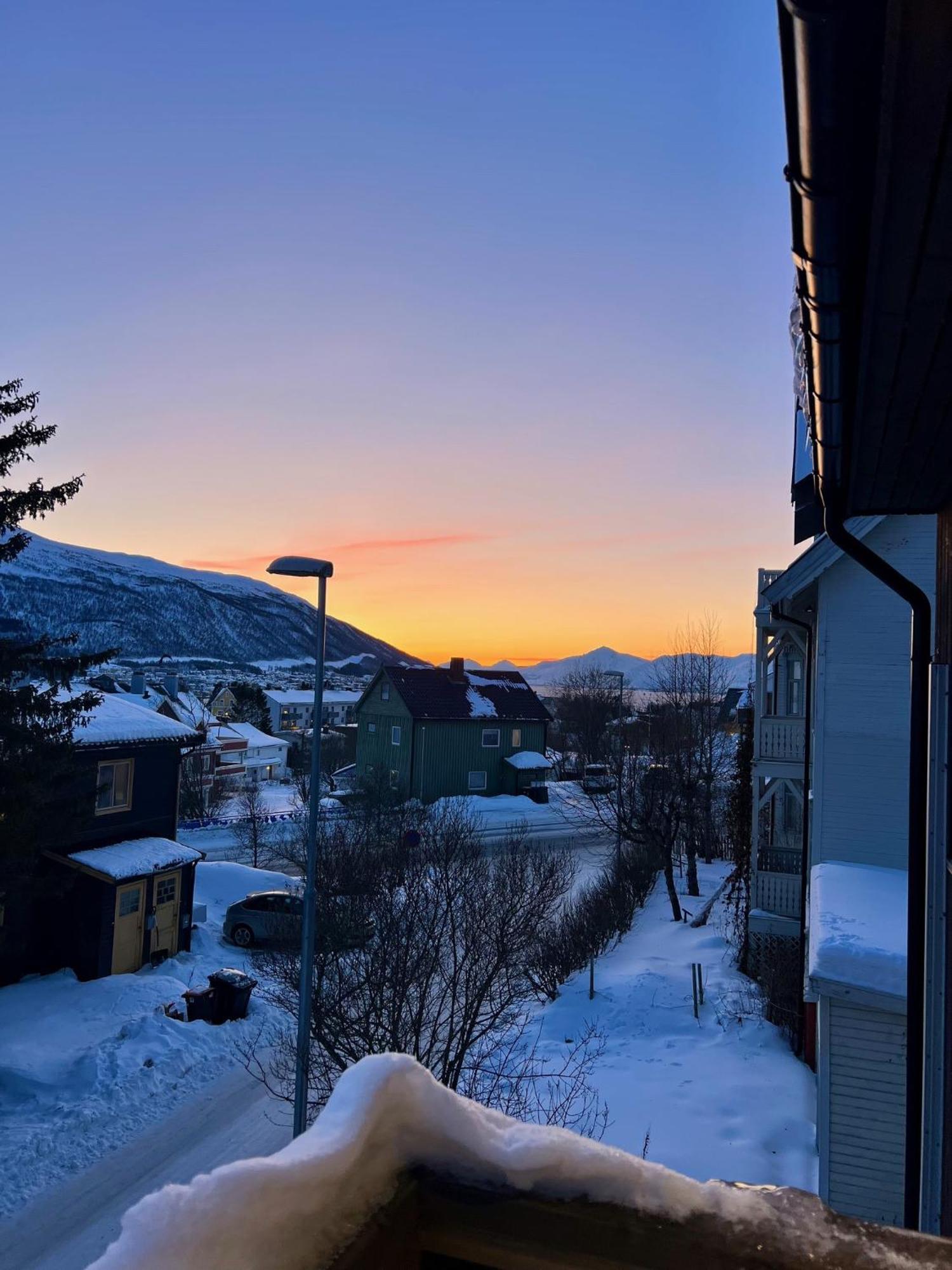 Apartment Modern And In Quiet Street Tromso